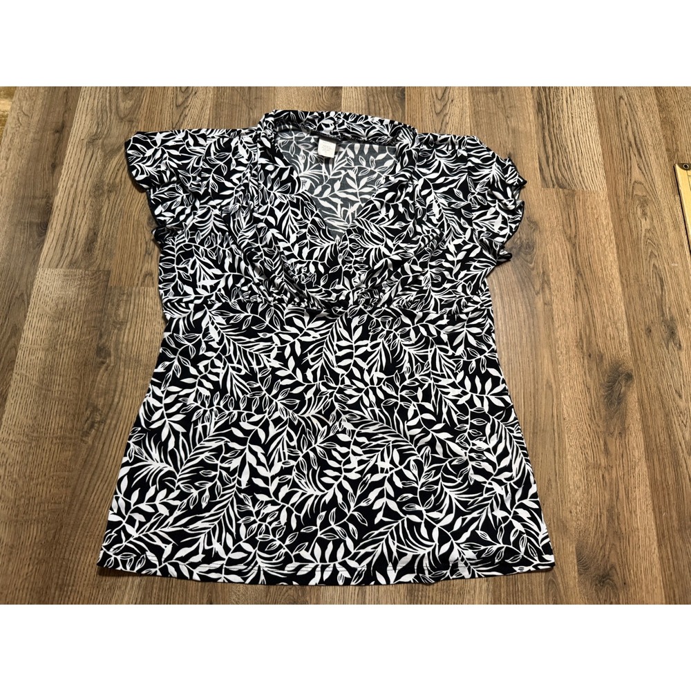 JKLA California Shirts Womens Size XL Black White Blouse Leaf Print Cowl Neck